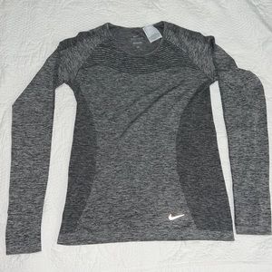 Nike L/S dri-fit shirt